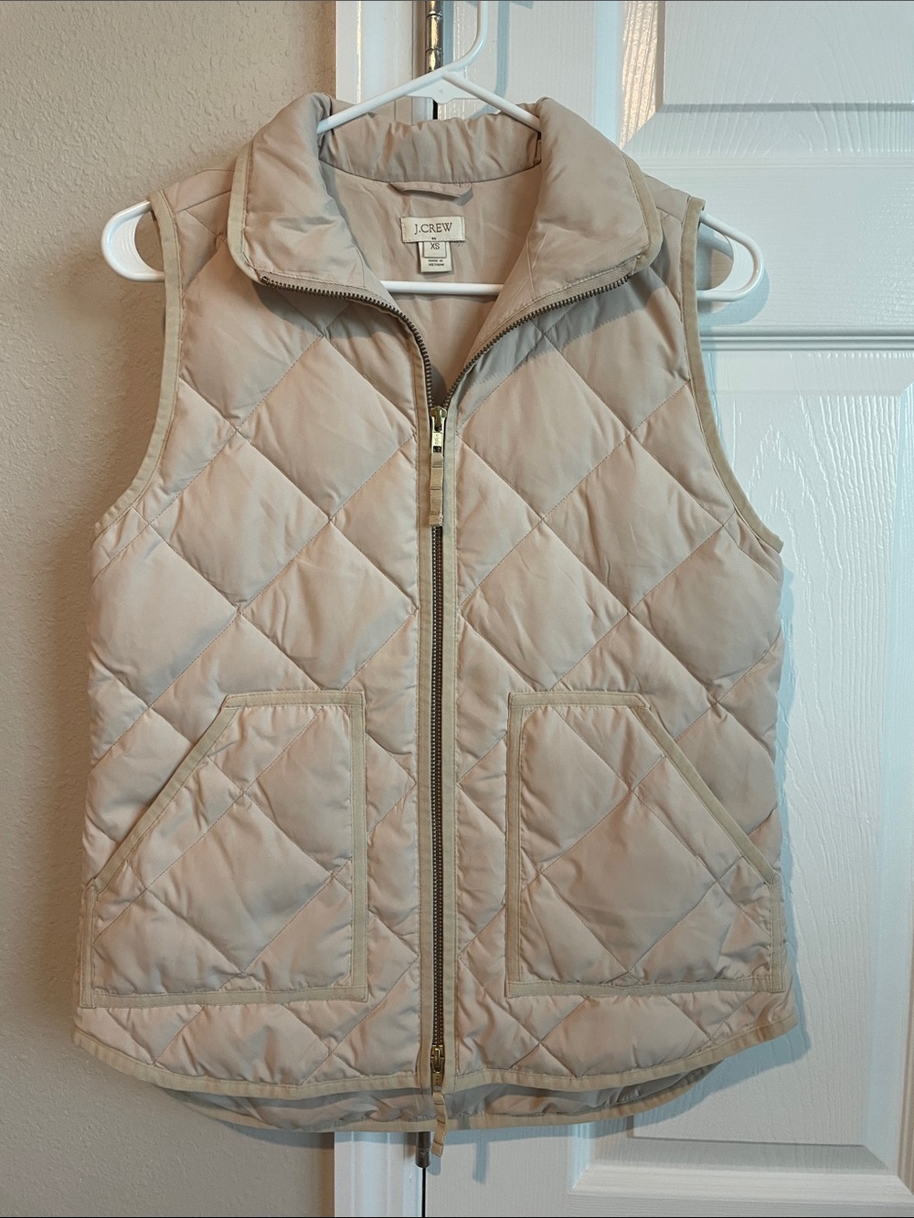 J. Crew Quilted Lightweight Puffer Vest - Cream Size XS